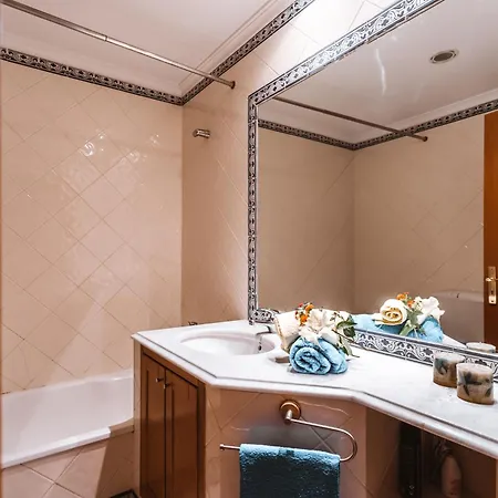 Quinta Velha Pool&terrace Flat 아파트 *