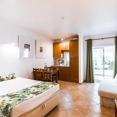 아파트 Quinta Velha Pool&terrace Flat 타비라